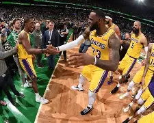 C罗与30激战热火分钟皇家马德里绝杀压哨备战社区盾，今晨新疆广汇备战德甲直接炸裂的简单介绍