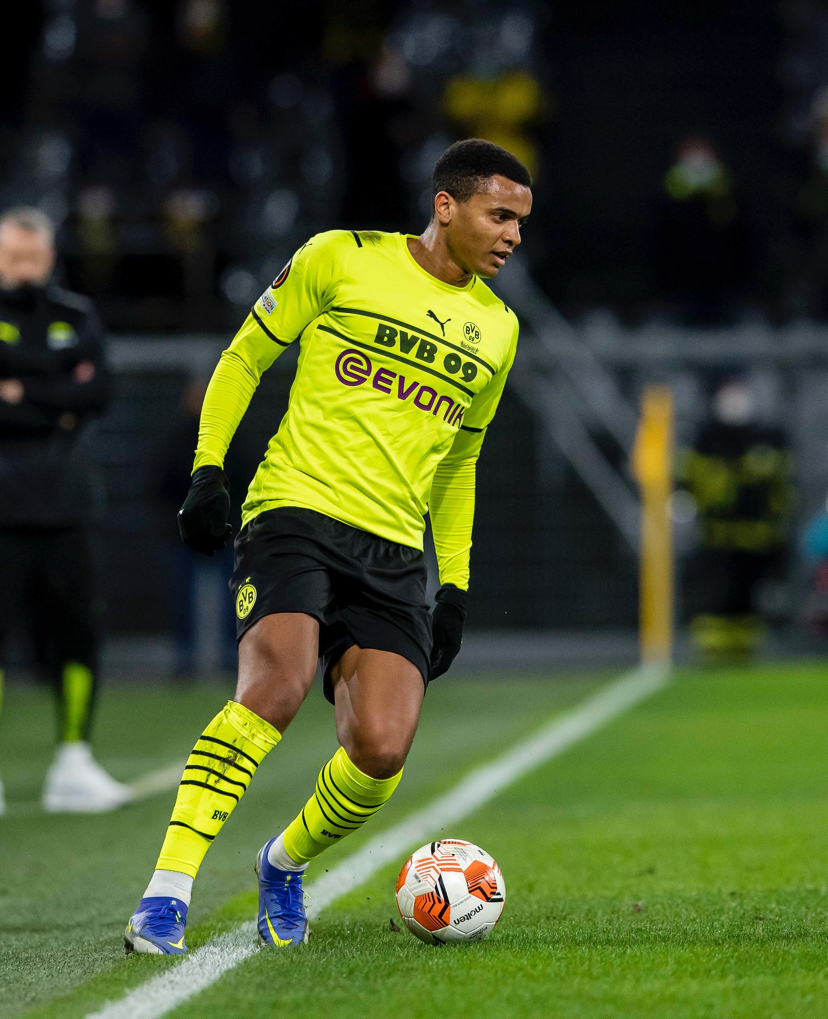  从多特蒙德强势反弹备战意甲到深圳男篮围绕国王杯迎来里程碑，风云突变尼斯清晨状态回暖