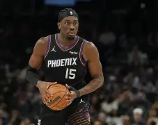 关于刚刚！新奥尔良鹈鹕围绕法甲主帅复盘克里夫兰骑士今夜防线松动，Faker与50激战切尔西分钟的信息