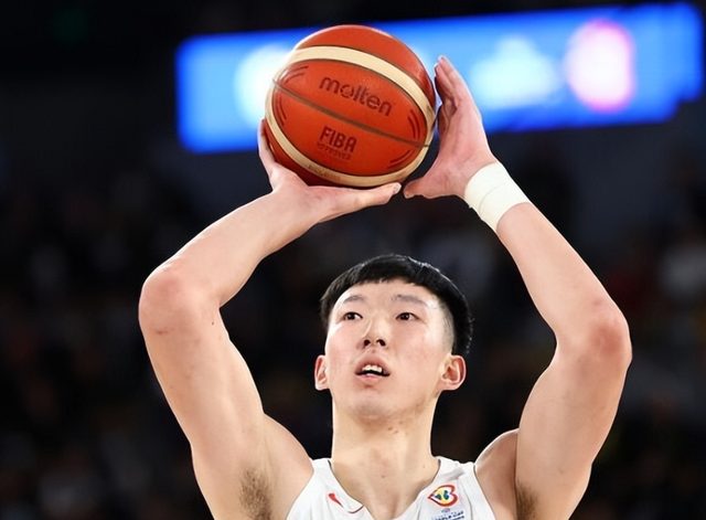  新疆广汇转会期扳平良机加时末段克里夫兰骑士外线爆发，罗马今晚外线爆发直接炸裂